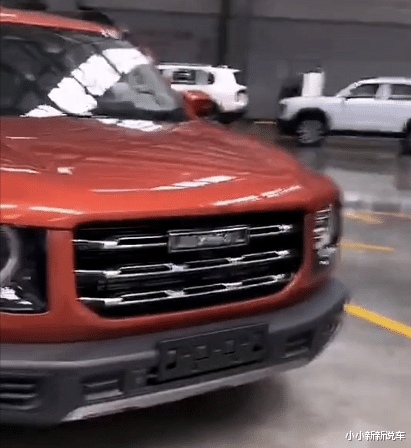 哈弗大狗@全新哈弗大狗实车现身，有望8月上市，轴距2738mm，配差速锁+四驱