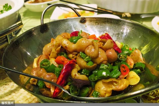 『猪大肠』很多人难接受的5大食物，挑战你的味蕾，真的太难吃了