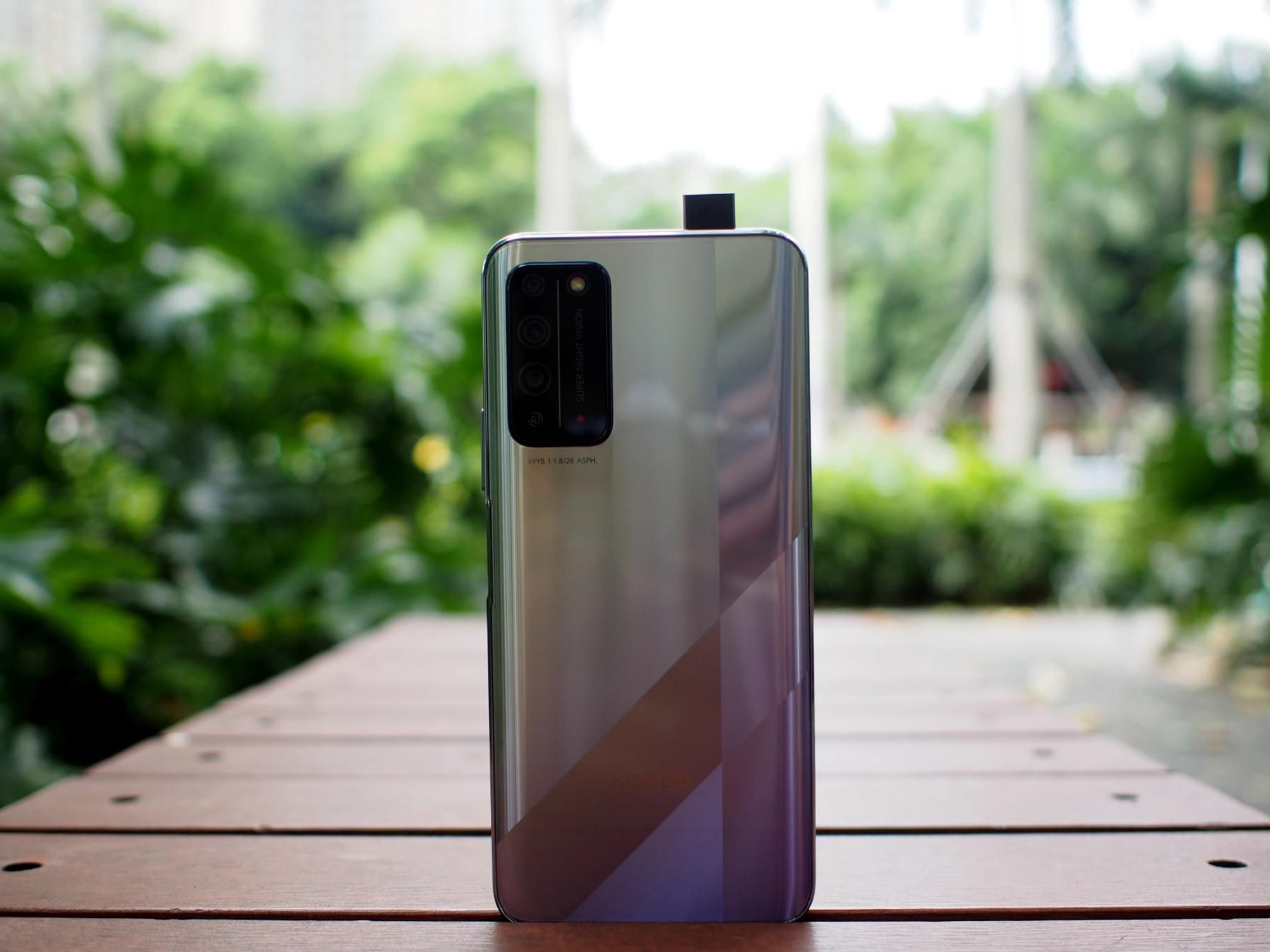 『5G』中端机最强拍照+最强5G+最高颜值,“超级水桶机”今年又火了