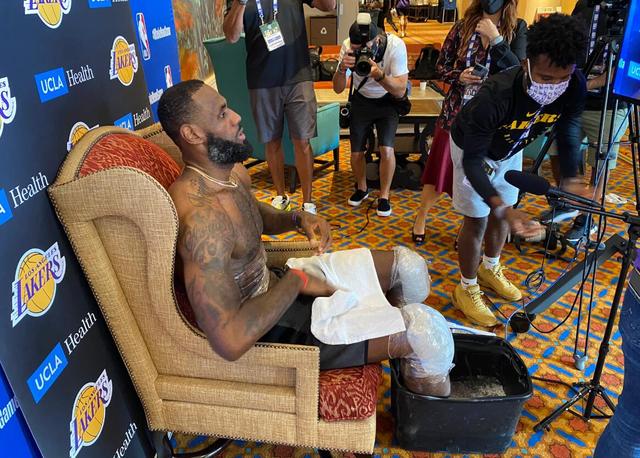 猛龙队|被猛龙打服？詹姆斯赛后感慨：他们上赛季夺冠并非只靠小卡一人