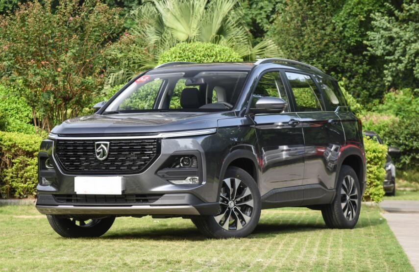 吉利|出口19个国家“中国造”！累计售出8万多，国内7万起，吉利不如它