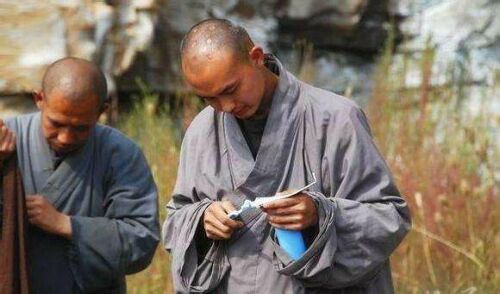 佛教|佛语“南无阿弥陀佛”到底啥意思，译成汉语后，才知道说的是什么