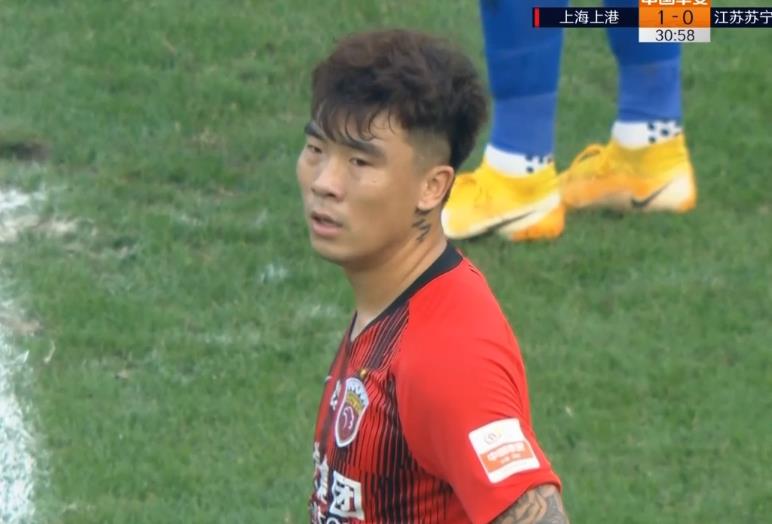 上海上港|中超争冠队太郁闷了！22分钟连续被吹掉两粒进球，主帅憋一肚子火
