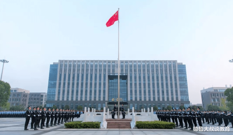 警察|霸气的5所二本学校，毕业就有铁饭碗，风头盖过一本院校，网友：值得收藏