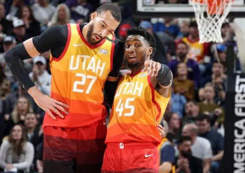 『湖人队』终于要发现湖人是谁感染了！詹姆斯第1个幸免于难