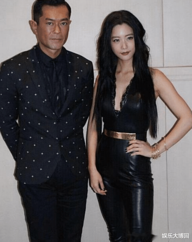 [李成敏]“亚洲第一美女”李成敏公开表白中国男演员，网友：别做梦了，你配不上