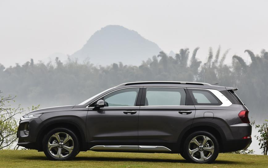 现代胜达：又一韩系被捧红，关门只有安静，10年不怕修，价格还懂国人！