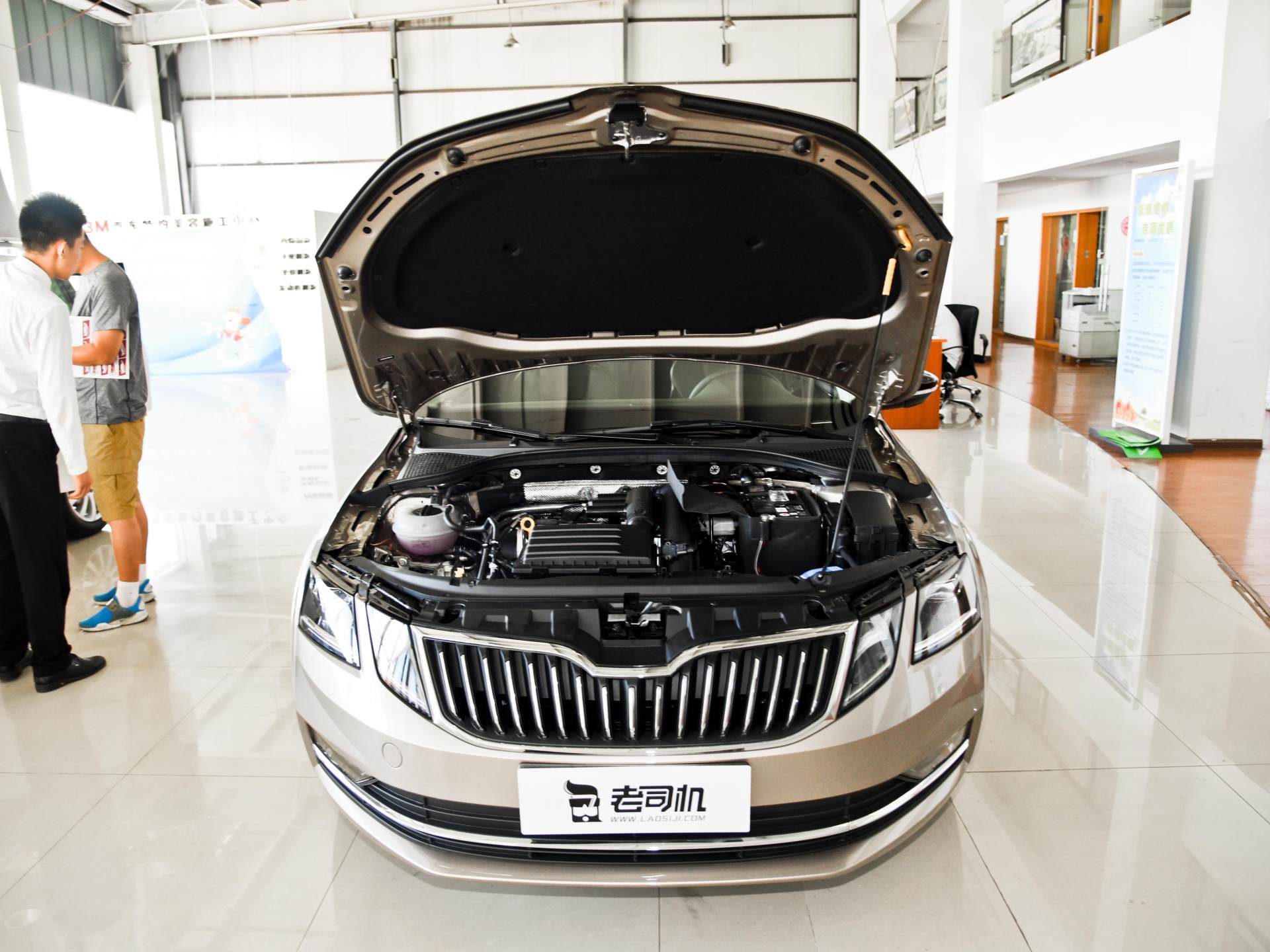 斯柯达明锐|很能装的个性紧凑车，价格13万，后备厢比轩逸更能装，出游很合适