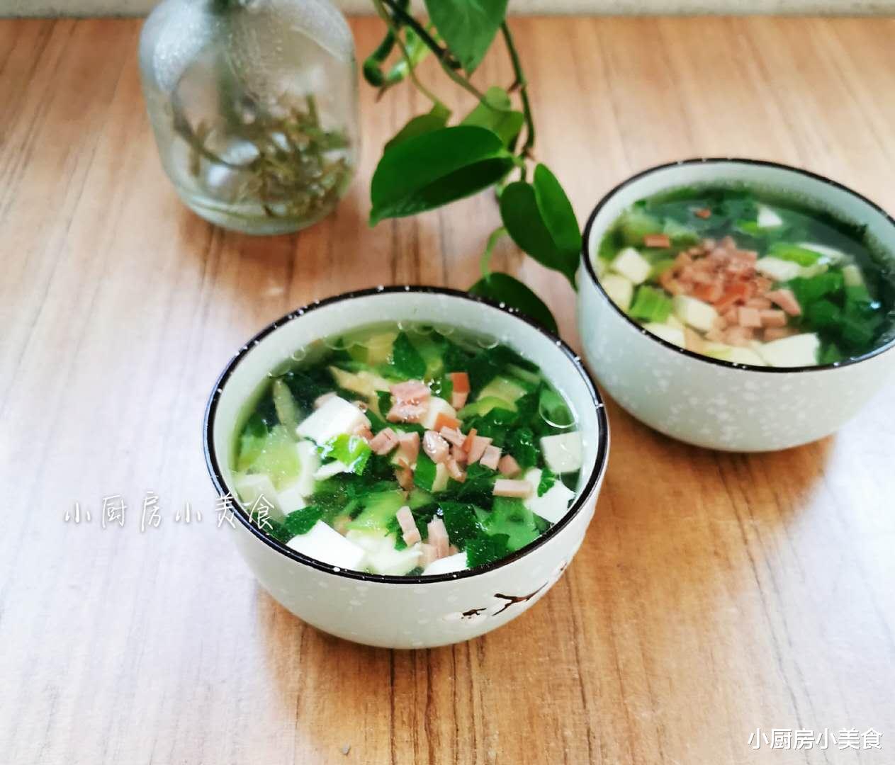 青菜|晚餐做一碗清汤，一绿一白，去油腻，多吃瘦身不长胖