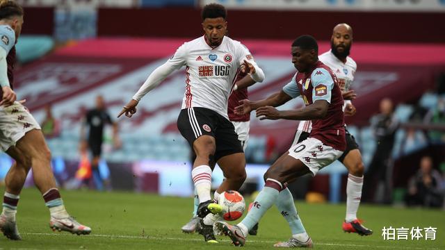 曼联■英超争议0-0！裁判给穆帅和曼联送礼，42分钟一幕太过分