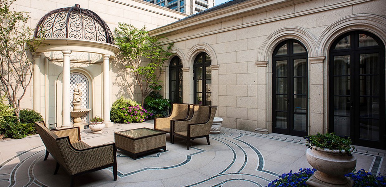 |?100㎡欧式“花园庭院”设计，让普通土院营造出欧式院落华丽感