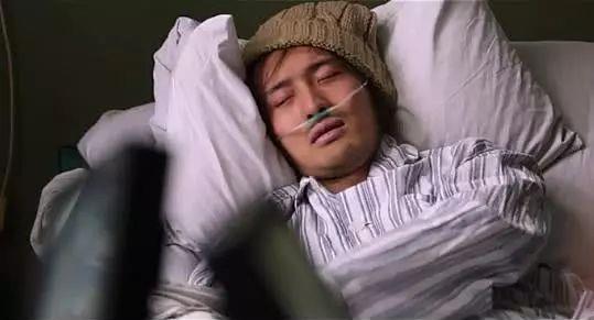 朱一龙▲朱一龙暴瘦脸颊凹陷,邓超2个月减40斤瘦到脱相,男演员也这么拼