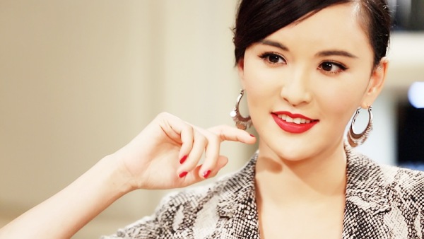 莫小棋：莫小棋到底有多浪？看完这组照片后，网友：除了她没人敢这么穿！