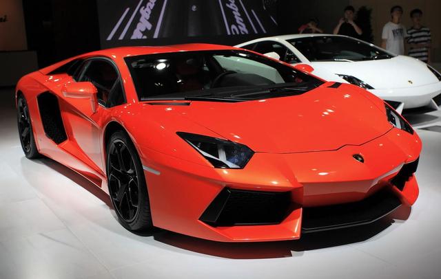 |中国人买车几大怪象，一条比一条真实，专家：真的是“穷人思维”