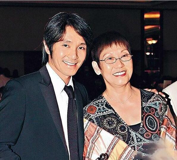 周星驰|周星驰本可以结婚，于文凤和他相处了13年，分手后却这般模样