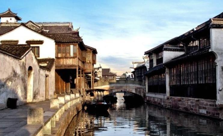 古镇|中国“最作死”的景区，竟对70岁老人收门票，引起广大游客不满