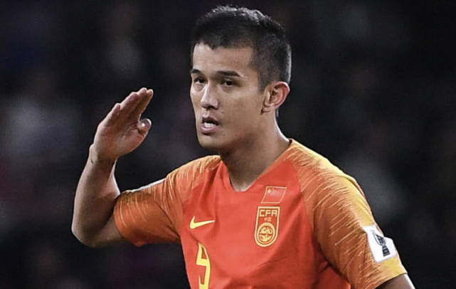 江苏苏宁@“全华班”苏宁终获喜讯！曝国脚中锋或加盟，擅打硬仗的他比杨旭强？