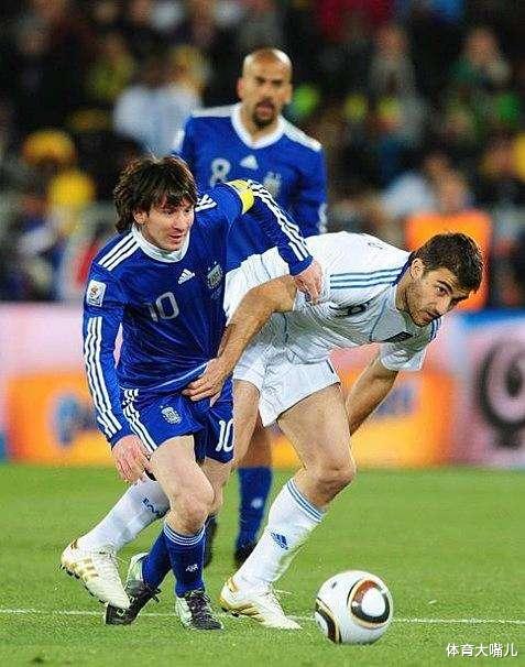 『阿根廷队』2010年世界杯潘帕斯雄鹰折翼：阿根廷错过打破“冠军荒”最佳时机