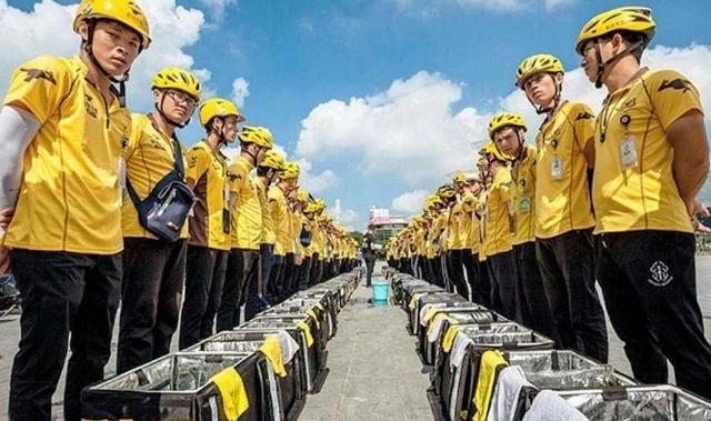 腾讯@继阿里、腾讯后，中国又一互联网巨头诞生，市值超千亿美元！