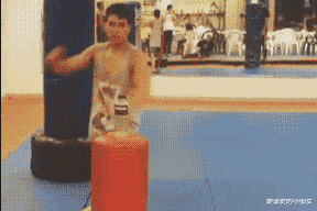 []“高考到一半，有考生将你答题卡撕了”我做梦都能笑出声，哈哈哈！