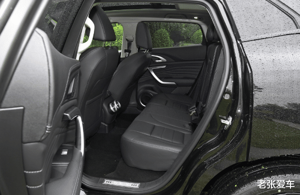 豪车|被冷落的豪车，起步2.0T，50万配置才16万，却30天只卖出112辆