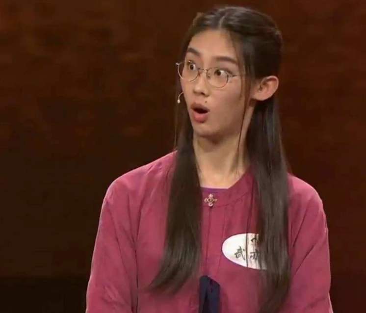 『清华大学』清华才女武亦姝，613分高考圆梦，屡遭质疑，父亲的举动值得赞扬