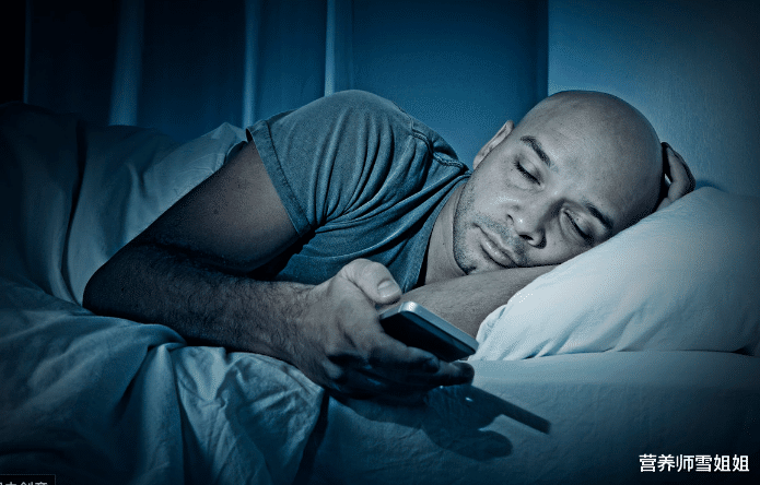 「肝脏」身体4处发出“警报”，是在宣告肝脏已受损，5件伤肝事不能再做了