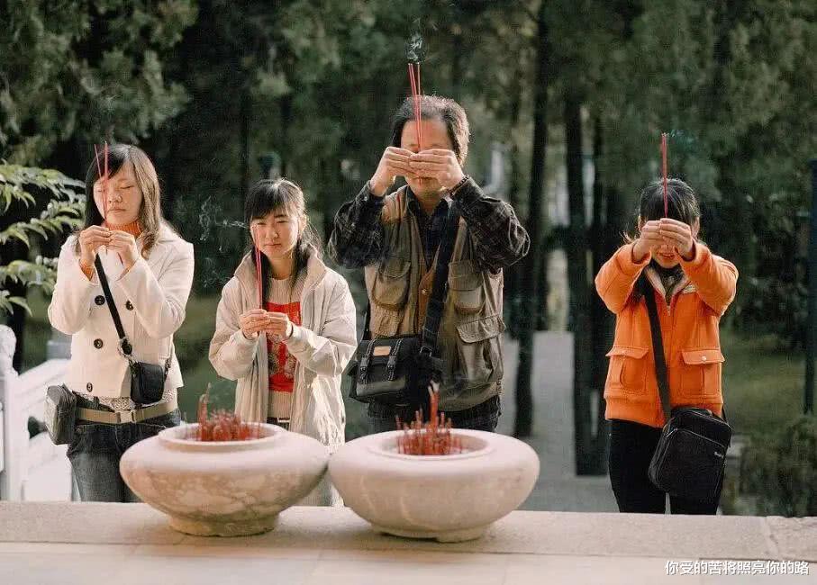 生肖：6月上旬，大奖必中，3大属相天赐鸿运，事业有成，彻底苦到头