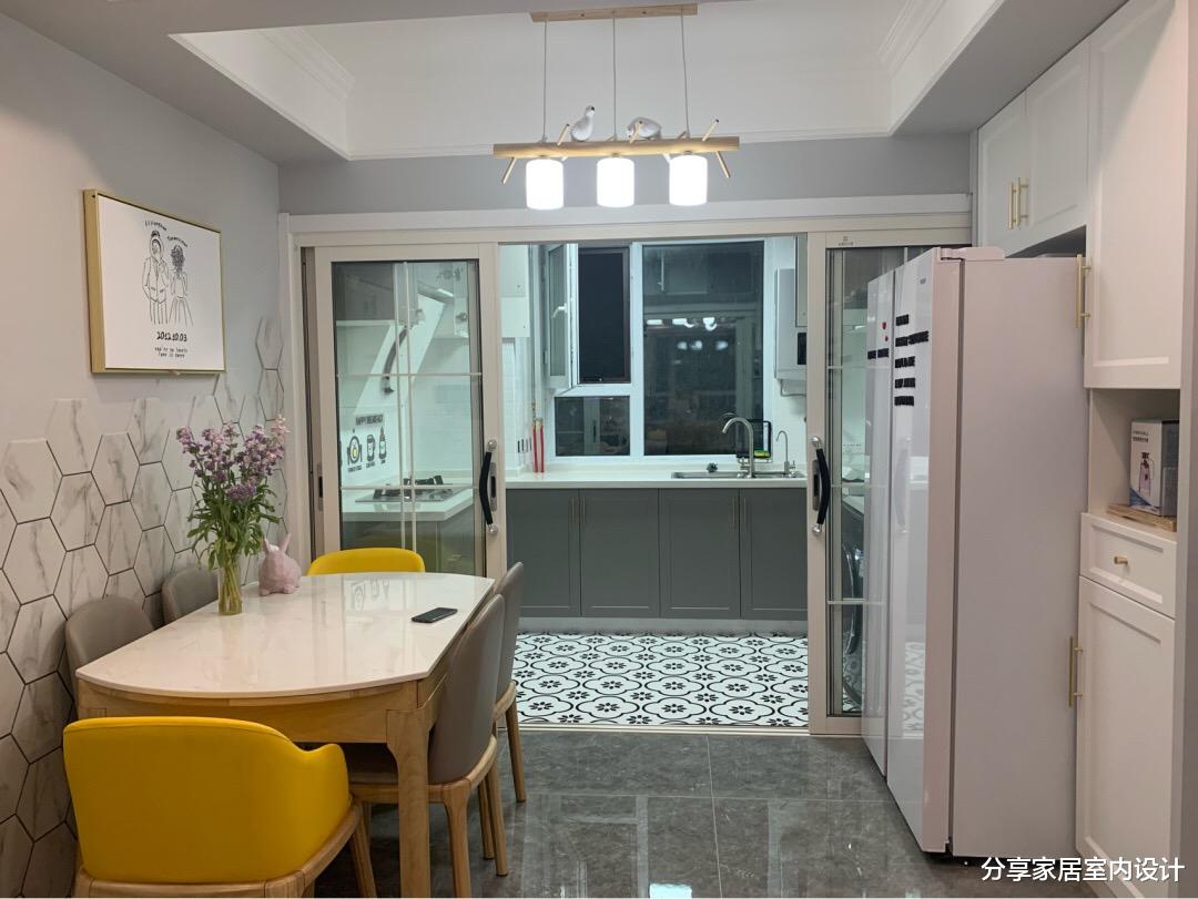 ：历时三个月装修完工，不豪华，不攀比，适合自己就好，很期待入住