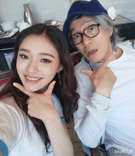 「林允」林允录节目给周星驰打电话,谁留意她第一句话说了啥?我没听错吧