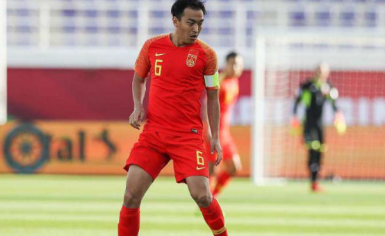 冯潇霆|冯潇霆在恒大都没享受的待遇,申花却轻松给了他,让球迷非常羡慕