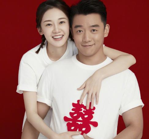 『郑恺』郑恺苗苗官宣领证！疑奉子成婚？结婚照一个动作意味深长