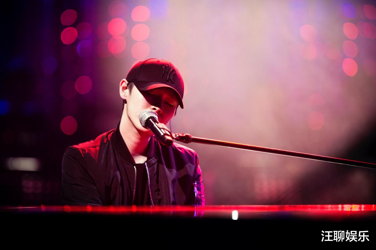 王一博:《中国好声音》最红的两个冠军,如今成了同事?歌坛迎来新的风暴