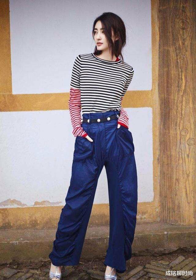 『西装』35岁王丽坤好气质,穿浅色西装配牛仔裤干净利索,时尚减龄又高级