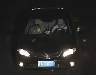 广东交警|广东情侣在高速路边做这事被逮住，交警感慨：你俩真是创造了历史