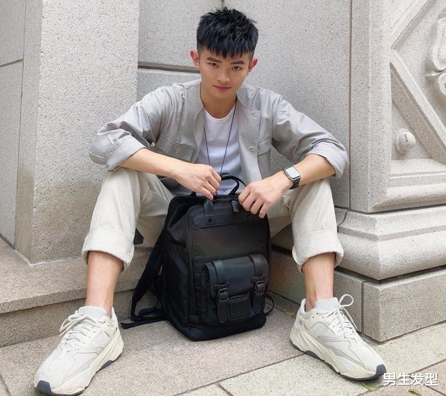 【发型】发际线高的男生，千万别错过这3款发型，时尚，个性，显帅气