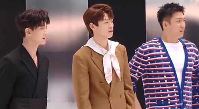 黄景瑜|当187黄景瑜撞上178任嘉伦，身高差才是重点，谁在说谎一目了然