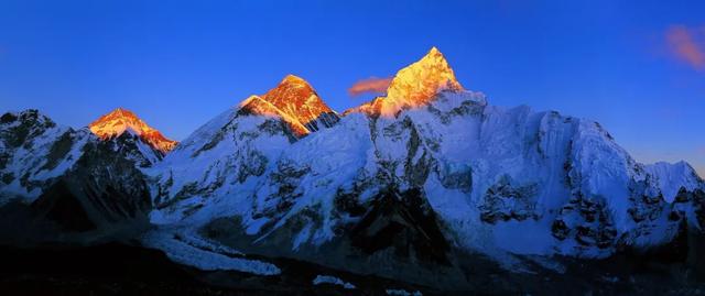 「珠峰」中国第一个登上珠峰的女性——潘多