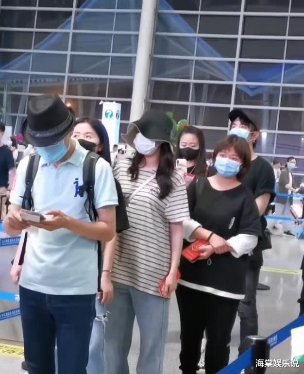 王一博@说王一博不顾热巴安全的人请善良点！带病工作还挡在前面都被无视