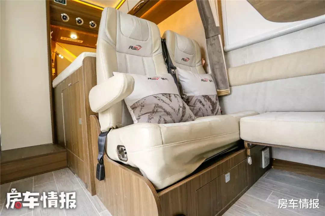 轿车▲瑞弗新款房车上市！车高不到3米拥有多个独有技术，适合一家4口