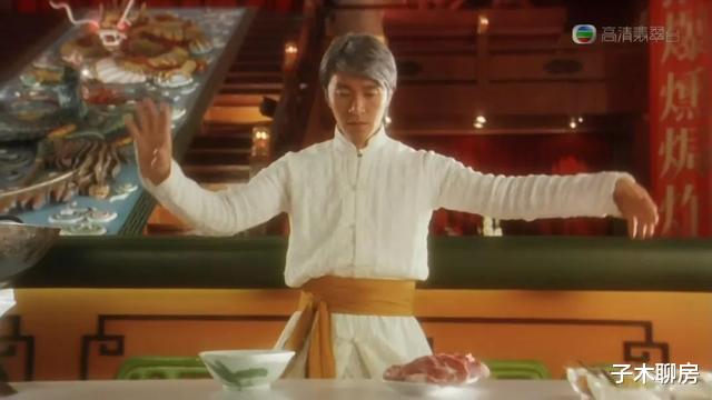 碧桂园开机器人中餐厅！炒菜、送菜、调酒、做煲仔饭样样行