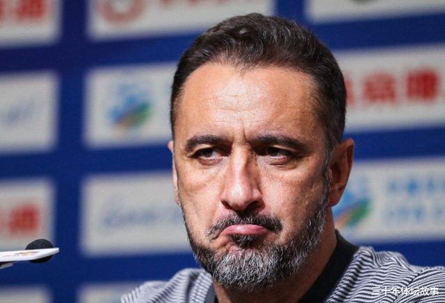 「中超」中超16队主教练球技排行：恒大卡帅并非第一，有人只是野球水平