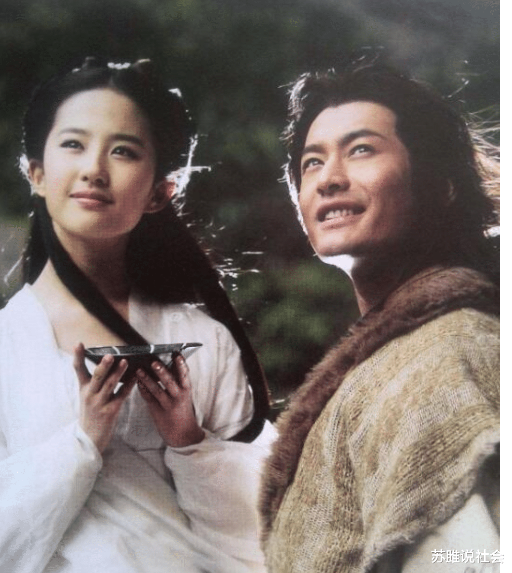 『黄晓明』刘亦菲嫌他丑拒绝合作，黄晓明公开抢走主角，如今的他令人高攀不起