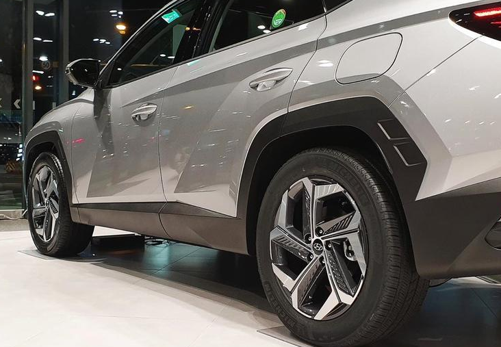 丰田|全新版本途胜L亮相,外观拉风配1.6T动力,新车明年上市