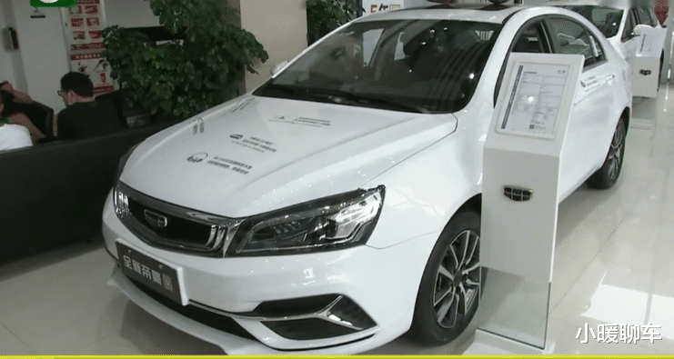 4s店@?车价谈好7万6，交完定金就说要加钱，车主笑着拿出了录音！