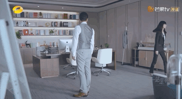 王耀庆|拉黑佟丽娅、逼疯薇娅，却独宠妻子20年，这个娱乐圈“第一高富帅”最近火了