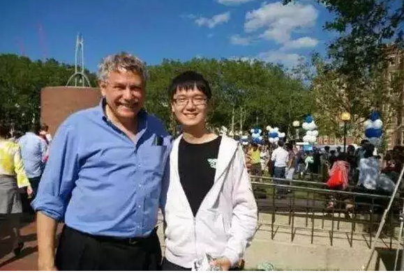 考生高考703分，却“惨遭”11所名校拒绝，用这5字回应