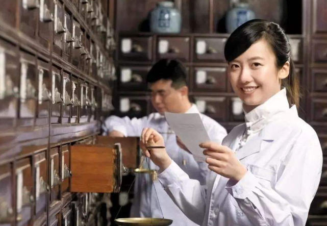 求职|学医不读研就难找工作？选择这四大医学专业，本科就能很好就业