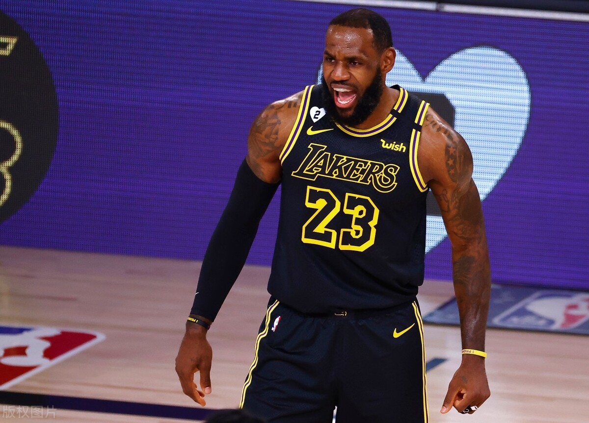 勒布朗·詹姆斯|湖人110-100拿赛点，詹姆斯就是一个骗子，威少深有体会