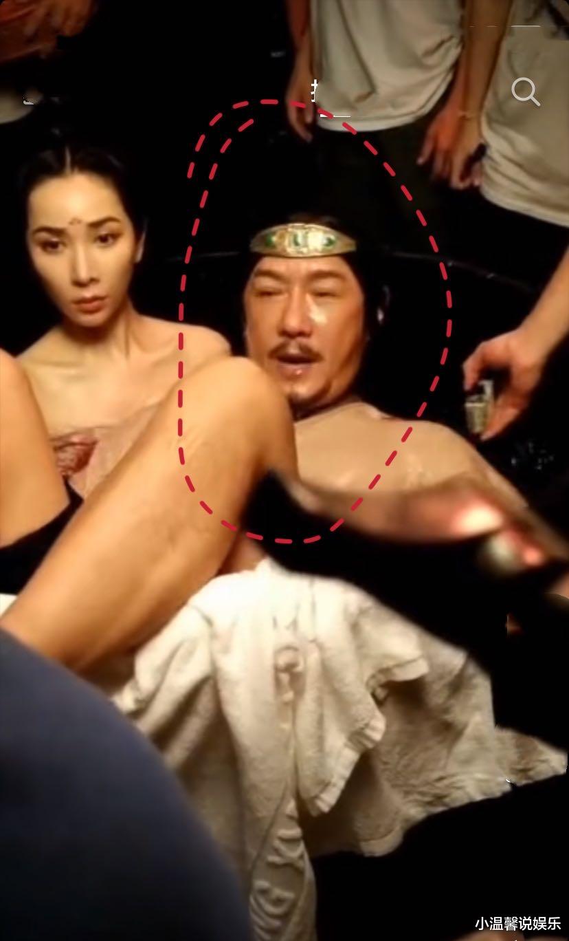 【陈浩民】偶遇陈浩民和女演员拍“水桶戏”！躺在水里太敬业，近照却老了10岁